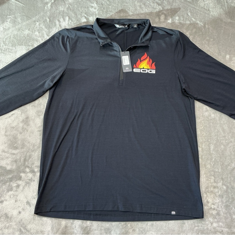 Travis Mathew Crestview 1/4 zip Long Sleeve shirt Men’s XL EOG chest logo Golf